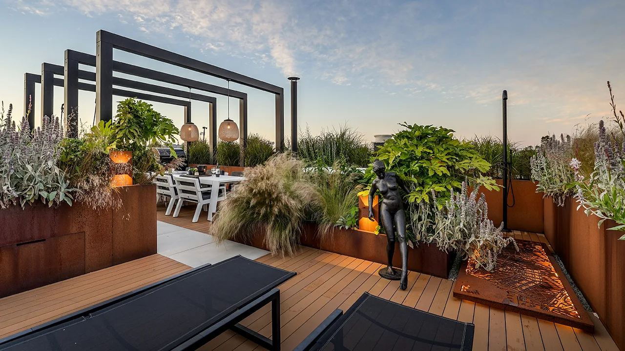 Artistic floral roofgarden 1280x720 3