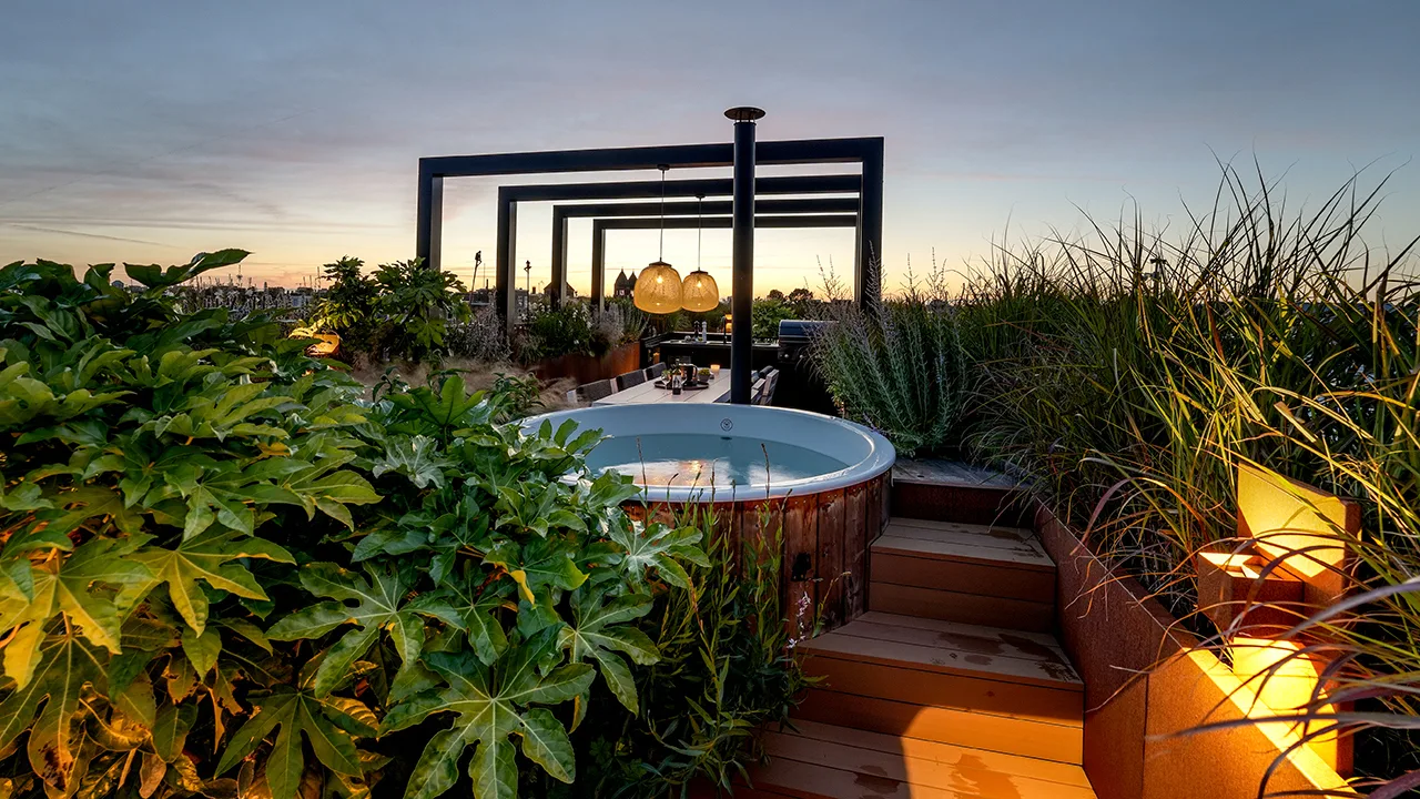 Artistic floral roofgarden 1280x720 4