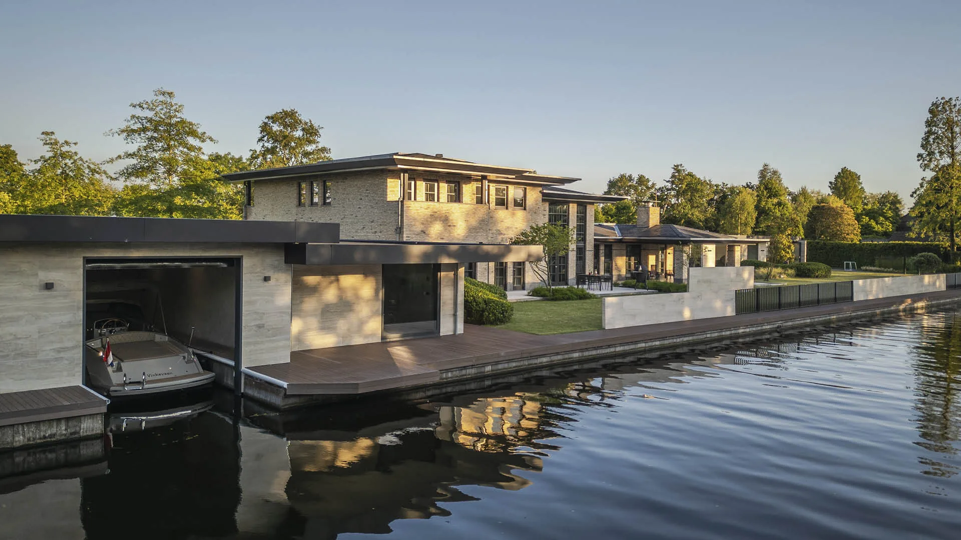 Sfeer R Vinkeveen12boathouse 1920x1080